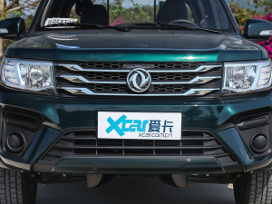 2021款2.4T 两驱小康版标箱 柴油 中网
