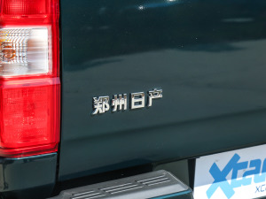 2021款2.4T 两驱小康版标箱 柴油 细节外观