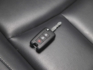 2021款2.3T 手动四驱标准型长货箱 柴油 车钥匙