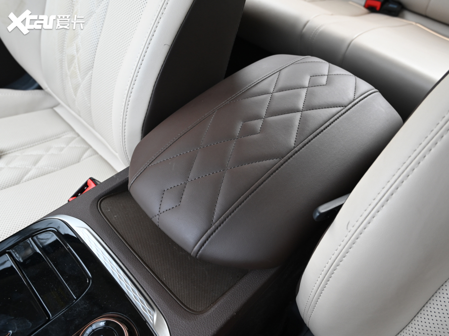 2022���J�U7 2.3T �Ԅ������Ş�� ����