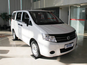 2014款1.5L 手动标准版 7座 国V 整体外观