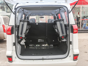 2016款1.5L 手动标准型 7座 行李厢空间