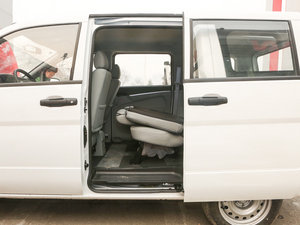 2016款1.5L 手动标准型 7座 后排座椅放倒