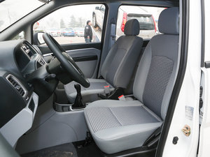2016款1.5L 手动标准型 7座 主驾驶座椅