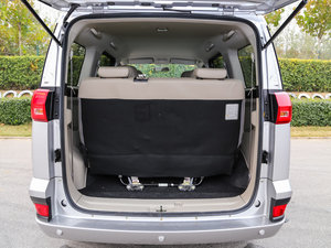 2016款1.6L 手动豪华型 7座 空间座椅