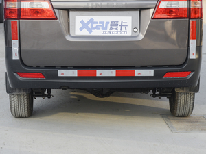 2021款1.5L 标准型无空调版厢货 国VI 排气管