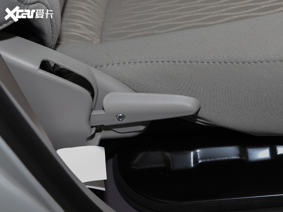 2021��{S 1.6L ؔ��������{���܇ ��VI