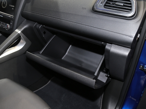 2019SCe200 ԄӃ VI g