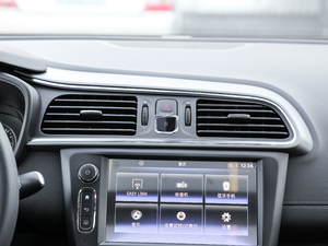 2019SCe200 ԄӃ V {L