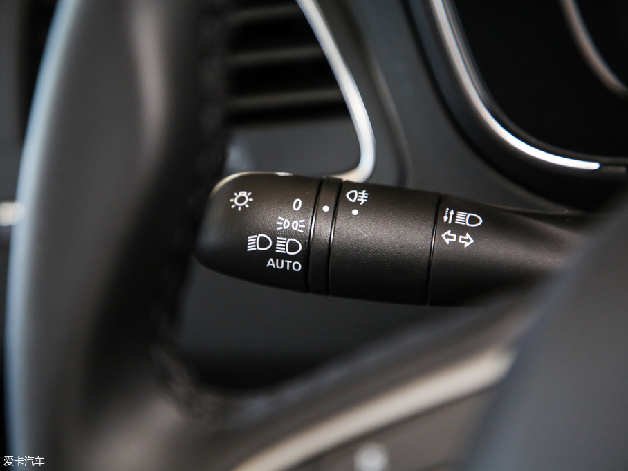 2019װ SCe230 ̽Ş V