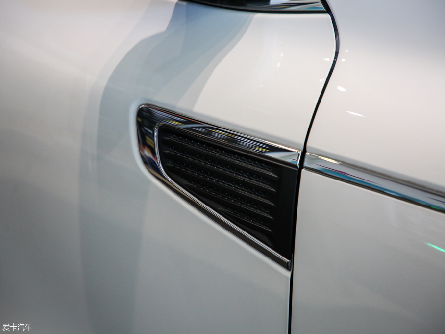 2019װ SCe200 ̽а V