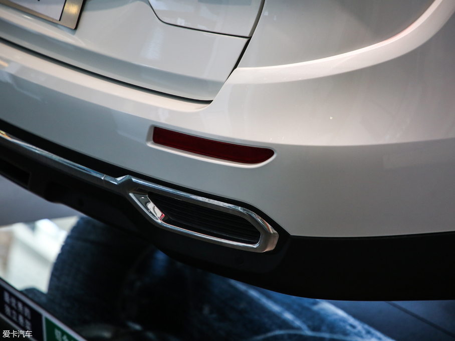 2019װ SCe200 ̽а V