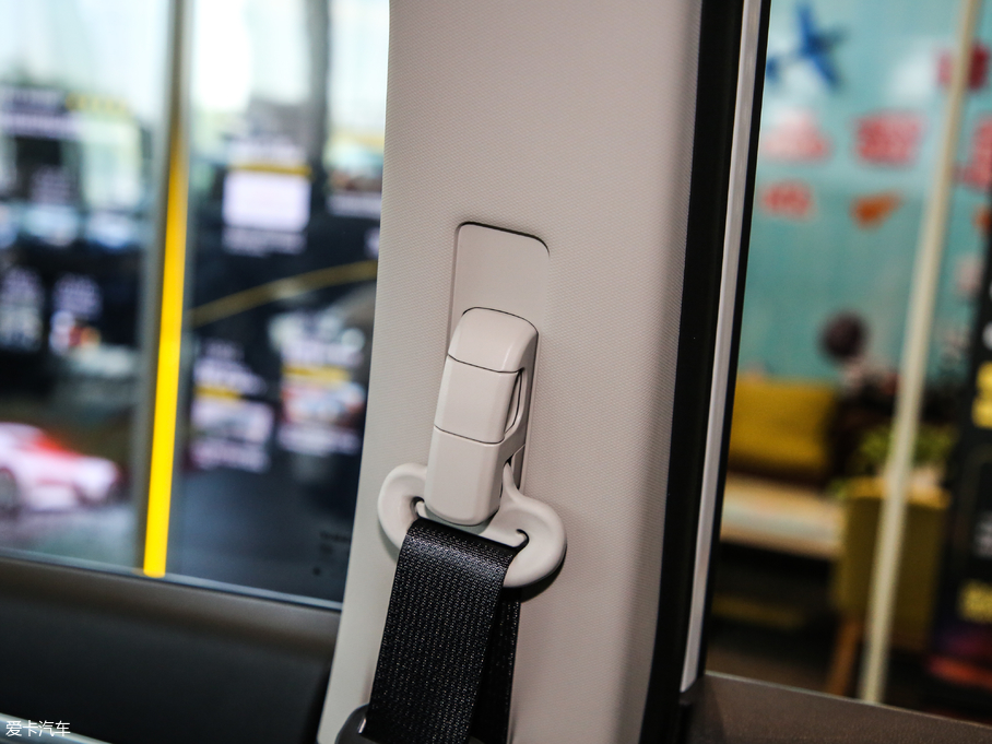 2019װ SCe200 ̽а V