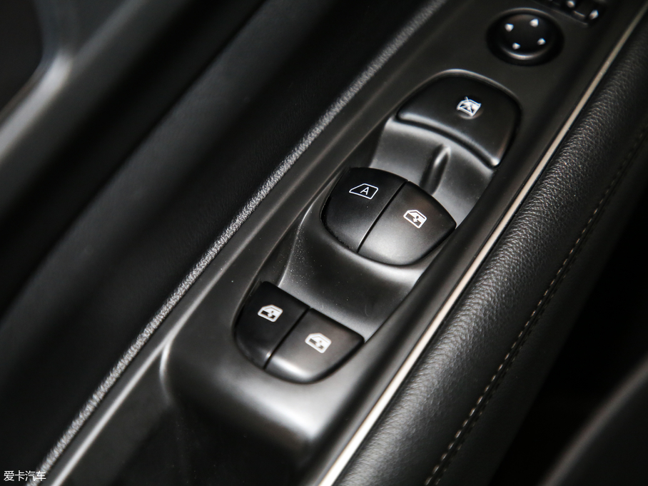 2019װ SCe200 (q)̽а V