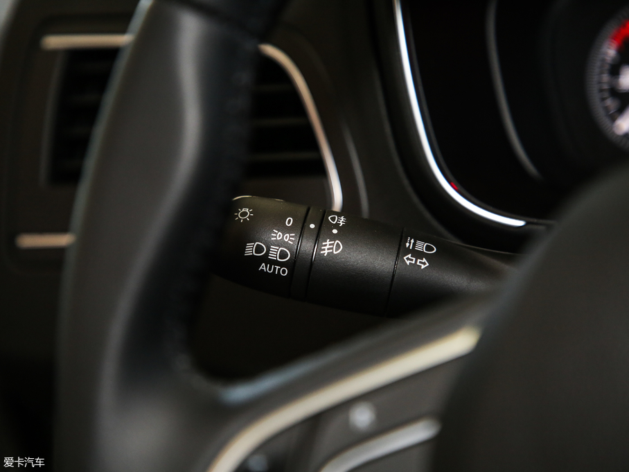 2019װ SCe200 ̽а V