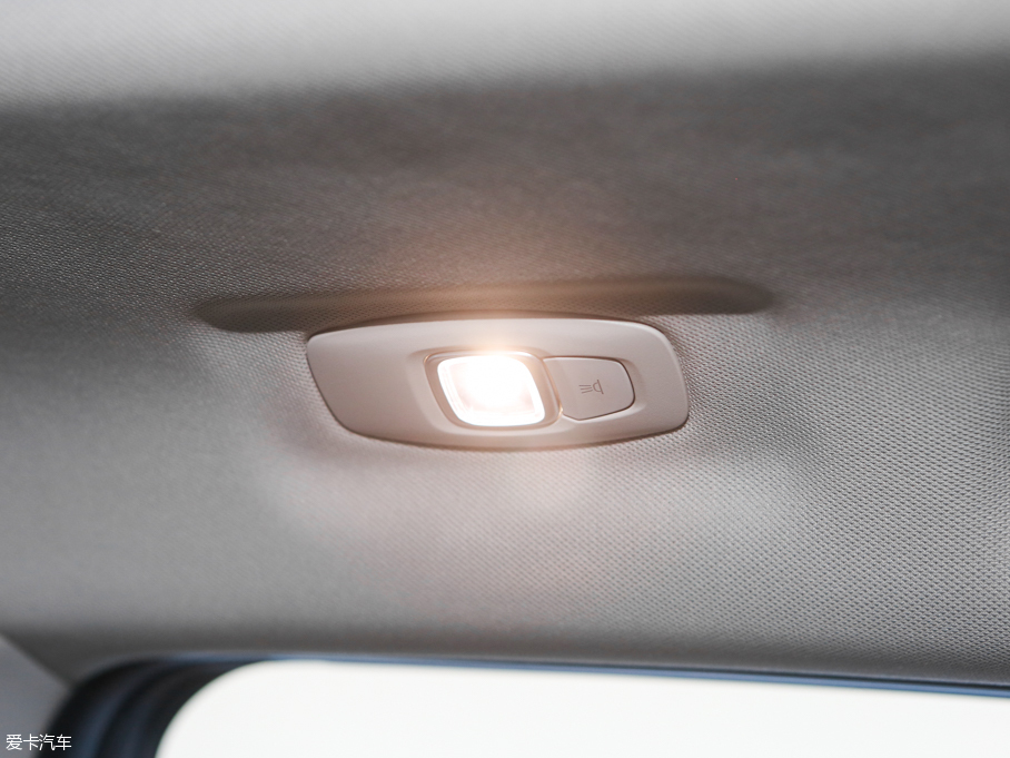 2016����׼� 2.0L �����A��