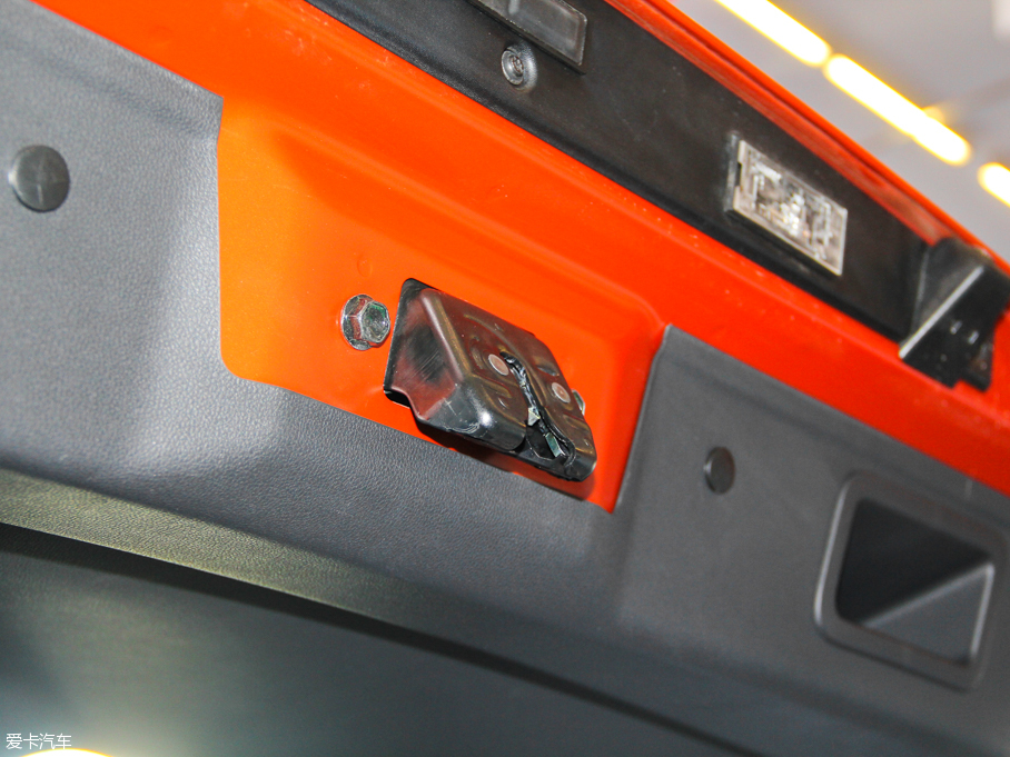 2016����׼� 2.0L ��������