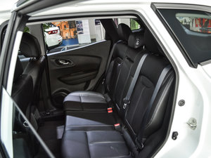 2016款2.0L 两驱豪华版 后排座椅