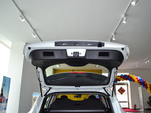 2016款2.0L 两驱豪华版 空间座椅
