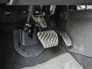 2016款2.0L 两驱豪华版 空间座椅