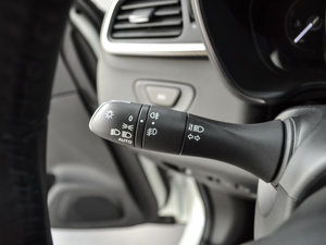 2016款2.0L 两驱豪华版 中控区
