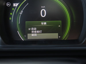 2017款2.0L 两驱领先版 中控区