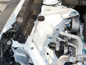 2017款2.5L 两驱尊贵版 其它