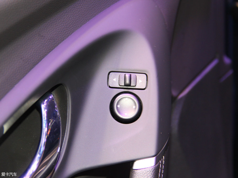 2017����׼� 2.0L ���(q��)���m��