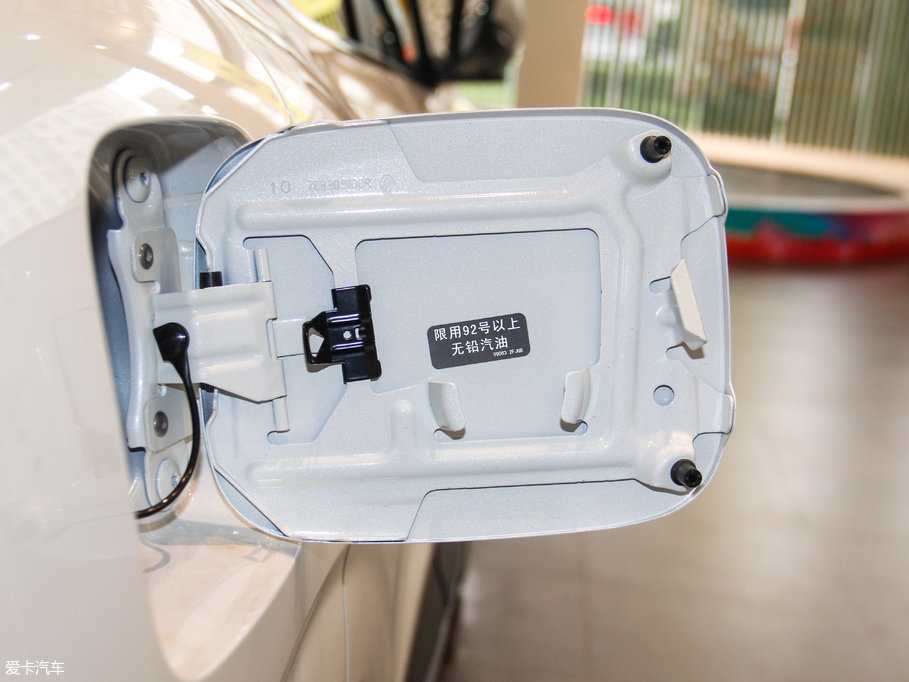 2017����׼� 2.0L ���(q��)���F��