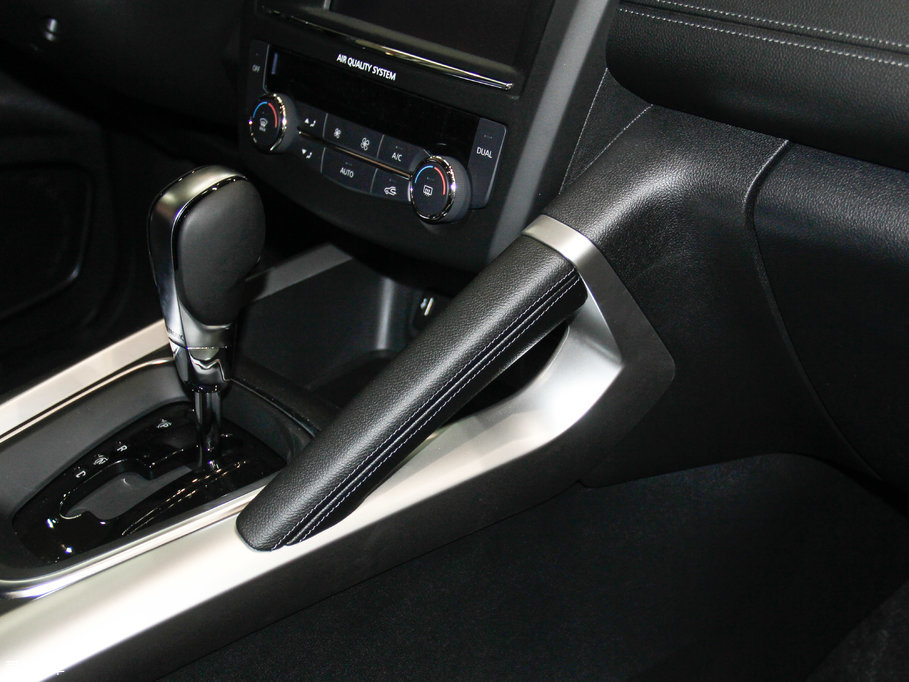 2017����׼� 2.0L ���(q��)���F��