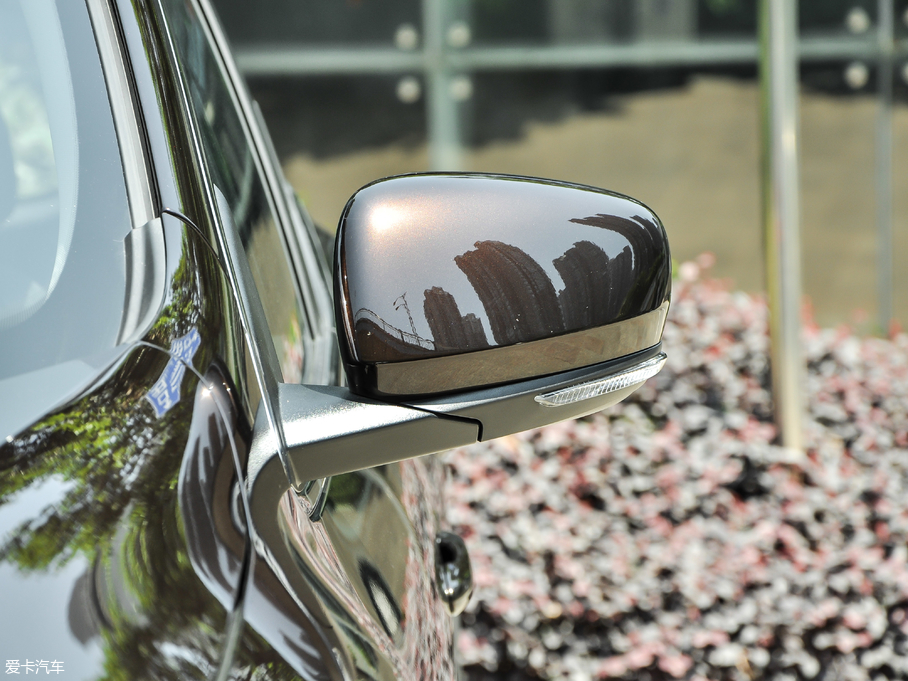 2017����׼� 2.0L ���r�а�