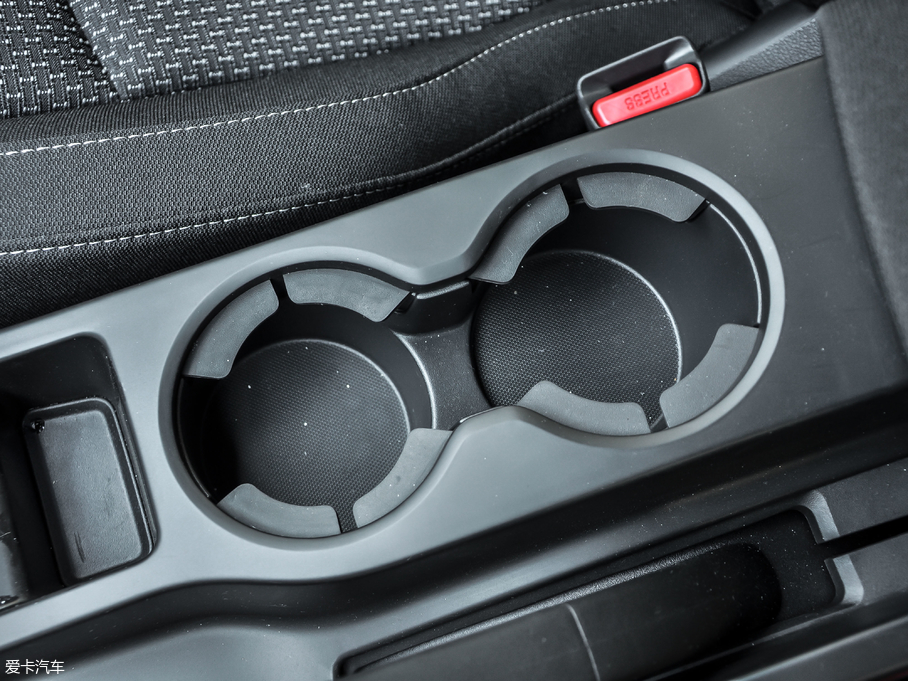 2017����׼� 2.0L ���r�а�