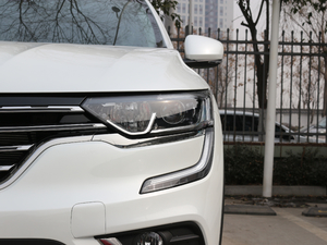 2018款2.5L 四驱尊贵版 大灯