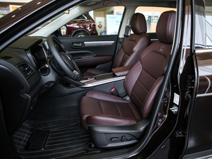 2018款2.0L 120周年限量版 空间座椅