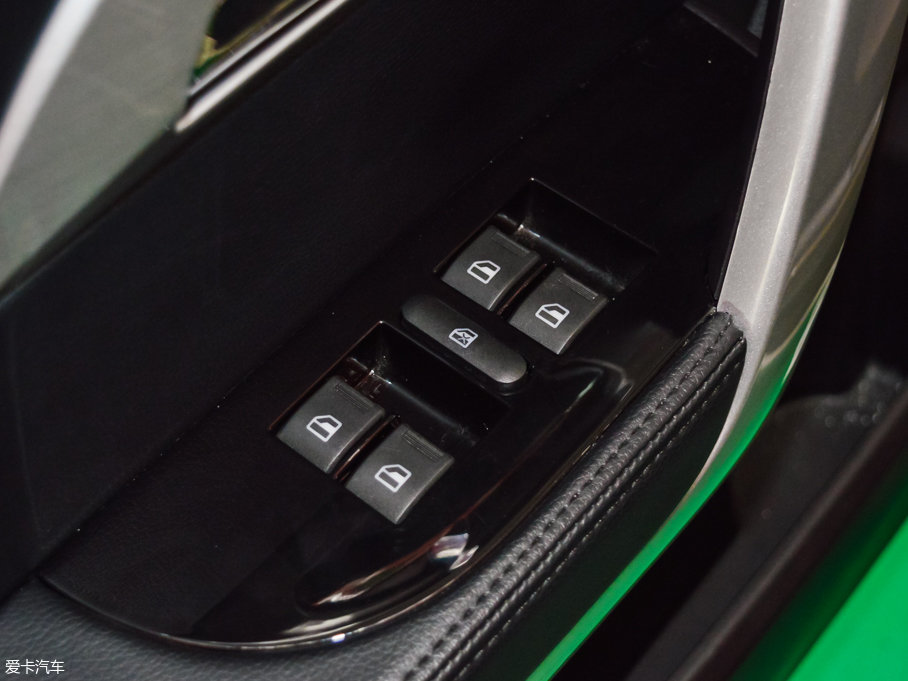 2017S70 1.5T քI(lng) 5