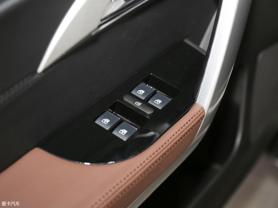 2017���S70 7�� ������