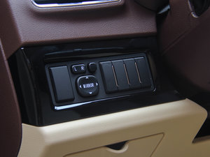 2016款D2S 智能型 空间座椅