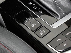 2020款20TGDI 自动新锐型 驻车制动器