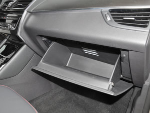2017款25TGDI 自动两驱智享型 手套箱