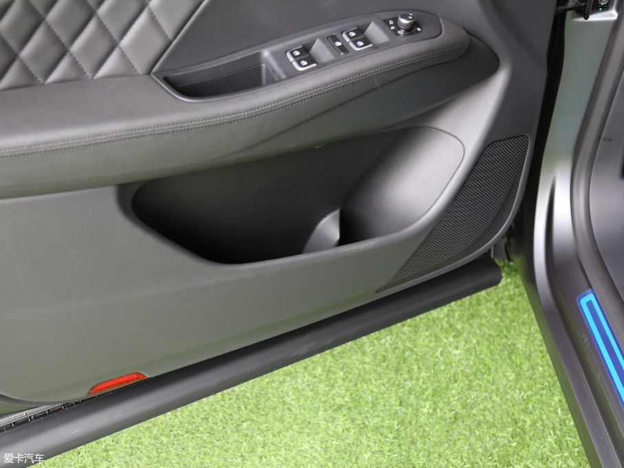 2018BX7 28TGDI TS (q)Ş V