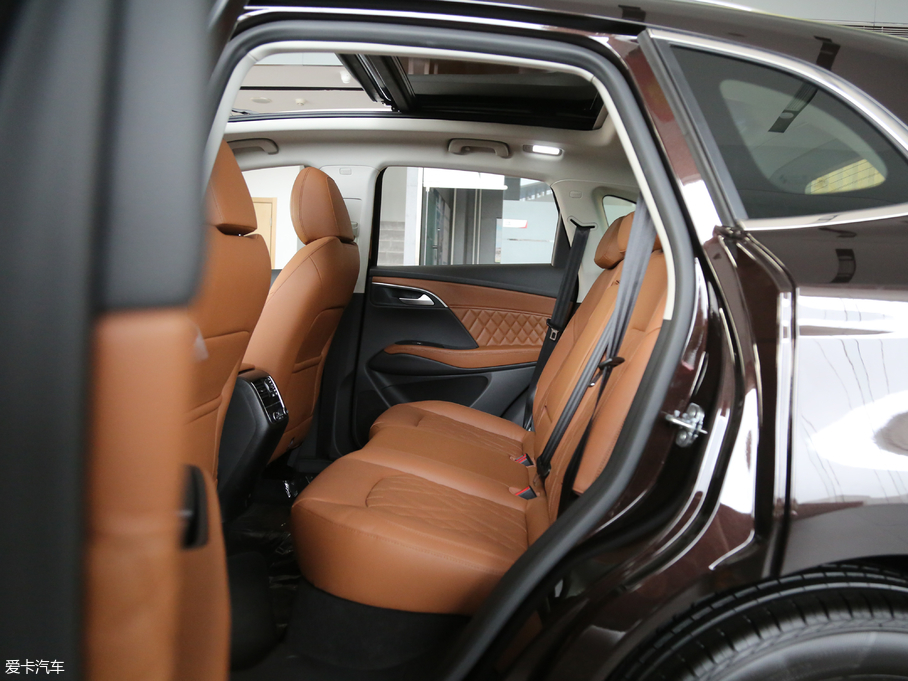 2018BX7 28TGDI A 5 V