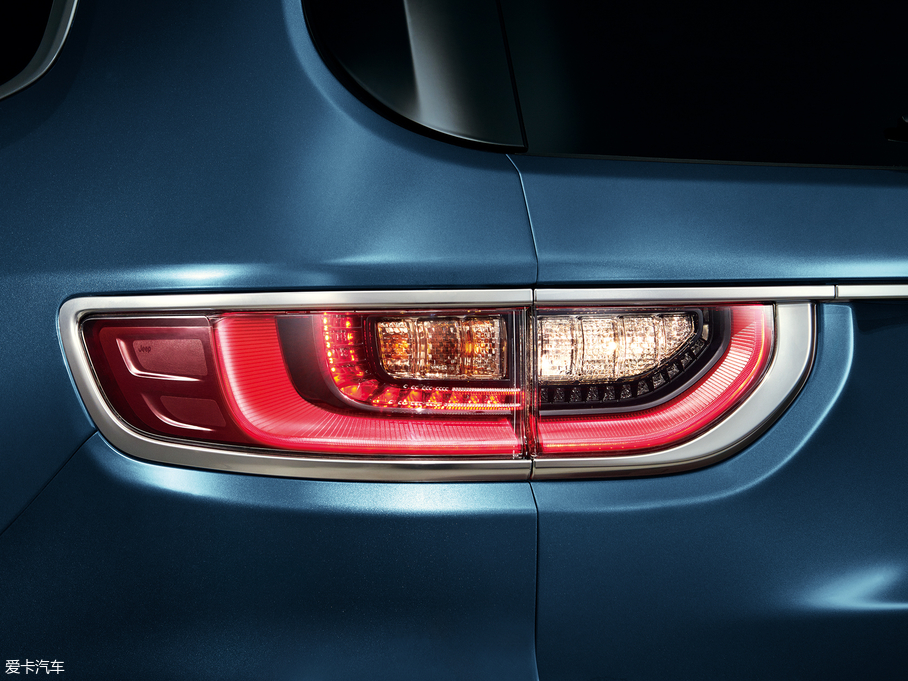 2018��ָ�]�� 2.0T ��򌘷���� ��V