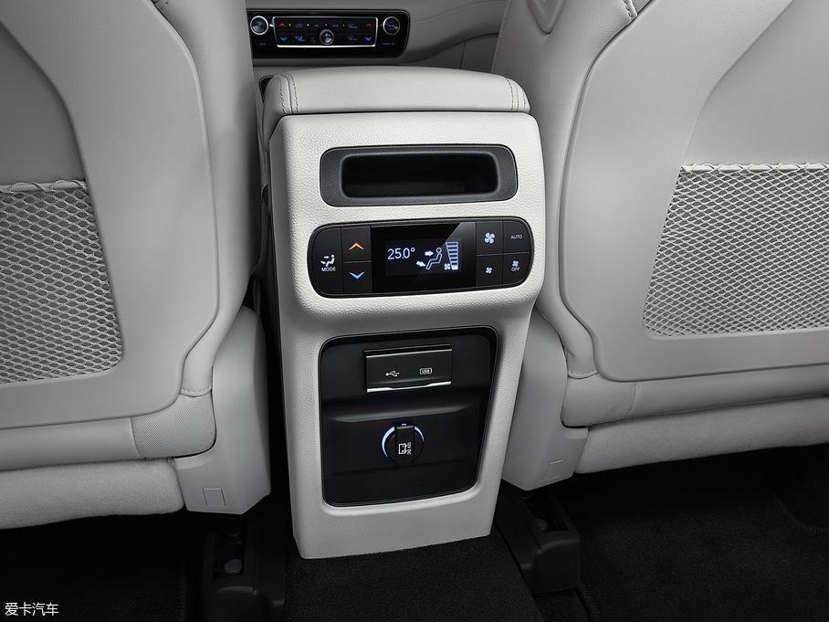 2018��ָ�]�� 2.0T ��򌘷���� ��V