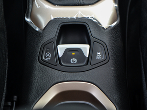 2018款互联大屏版 180T 自动劲能版 驻车制动器