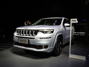 2020款PHEV 左前45度