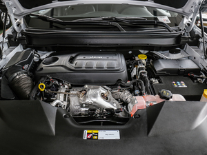 2019款2.0T 四驱探享版 国V 发动机
