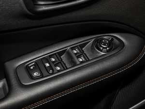 2019200T ԄӼ-W V {܇ƅ^	