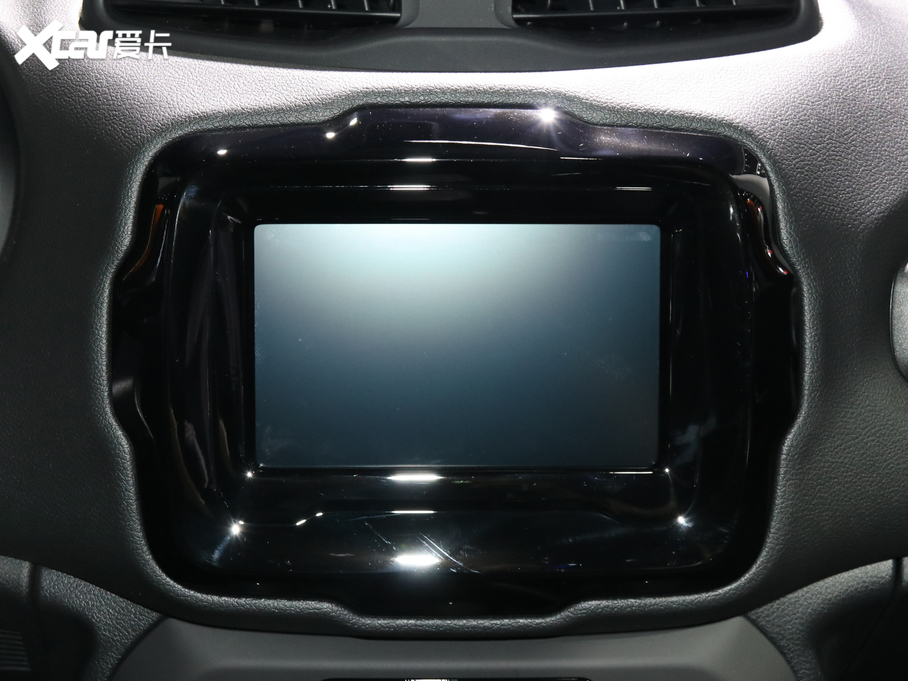 2019�����ɂb 220T �Ԅ�ҹ����