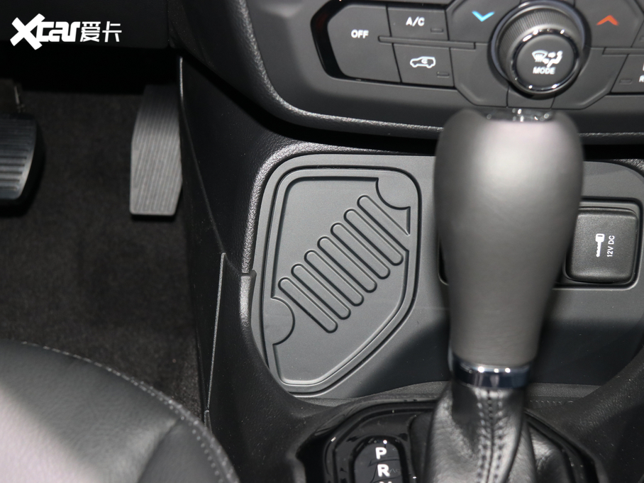 2019�����ɂb 220T �Ԅ�ҹ����