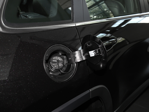 20202.0L (q)(jng)\(yn)(dng) w